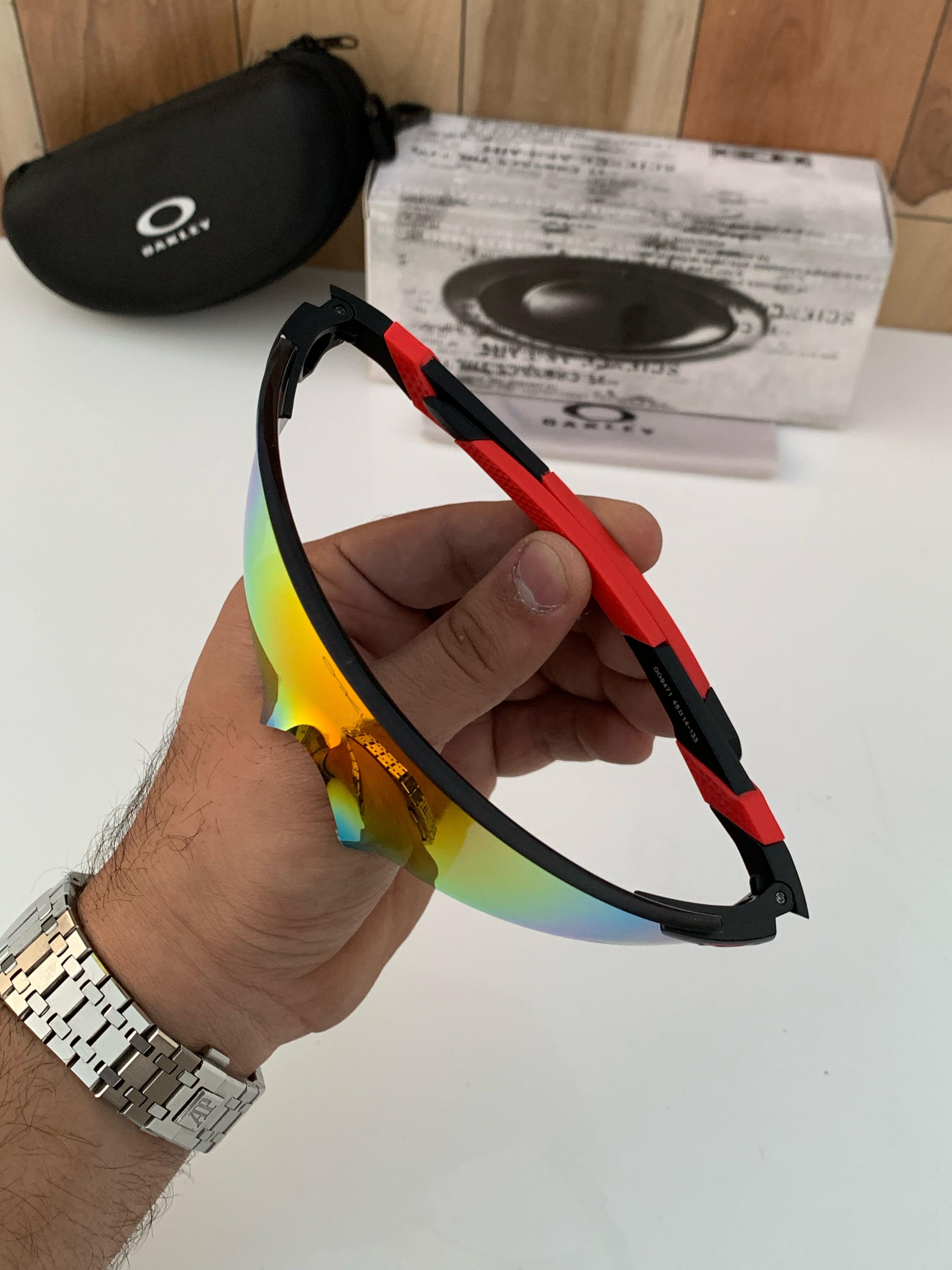 Oak_ley 9471 black red