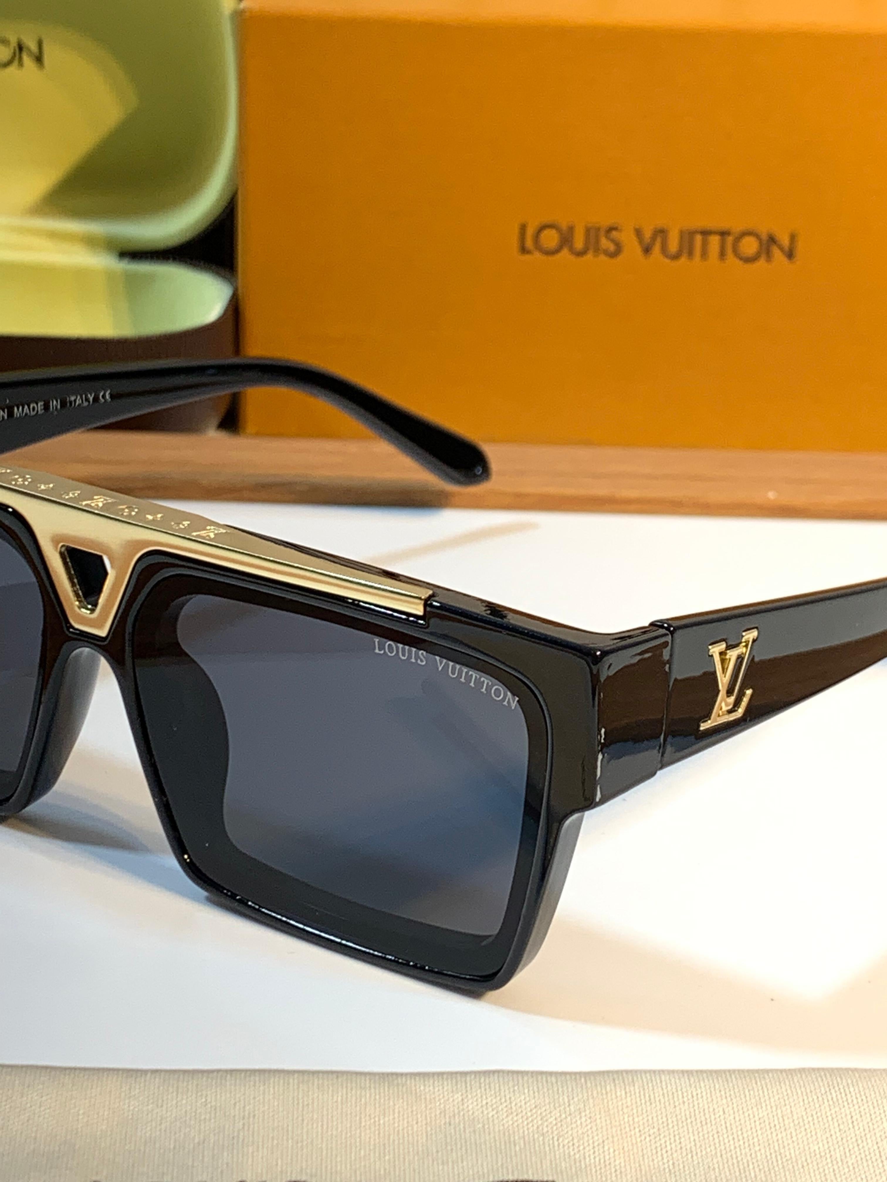Lo_uis vuitton 1984 black gold