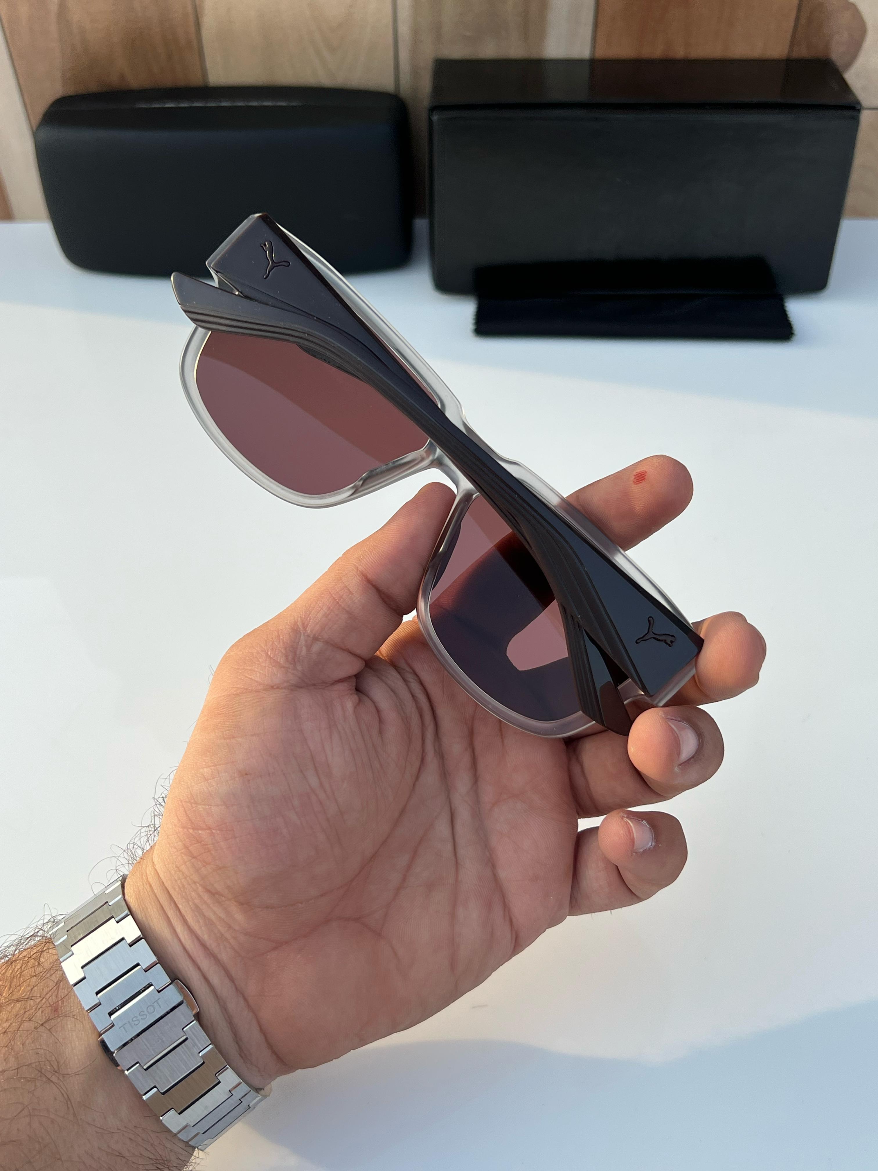 Pu_m_a 4948 white brown A