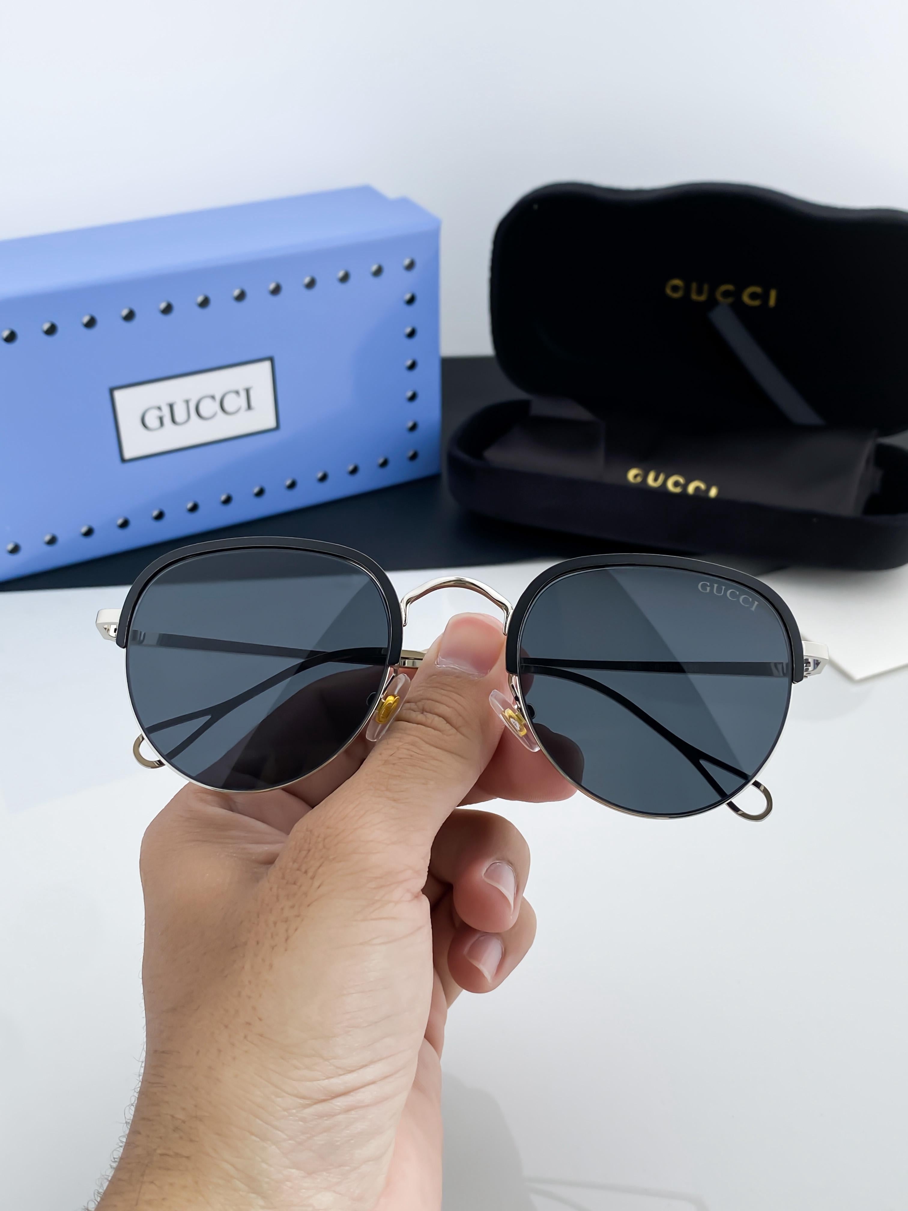 GU_C_CI SILVER BLACK 551 B