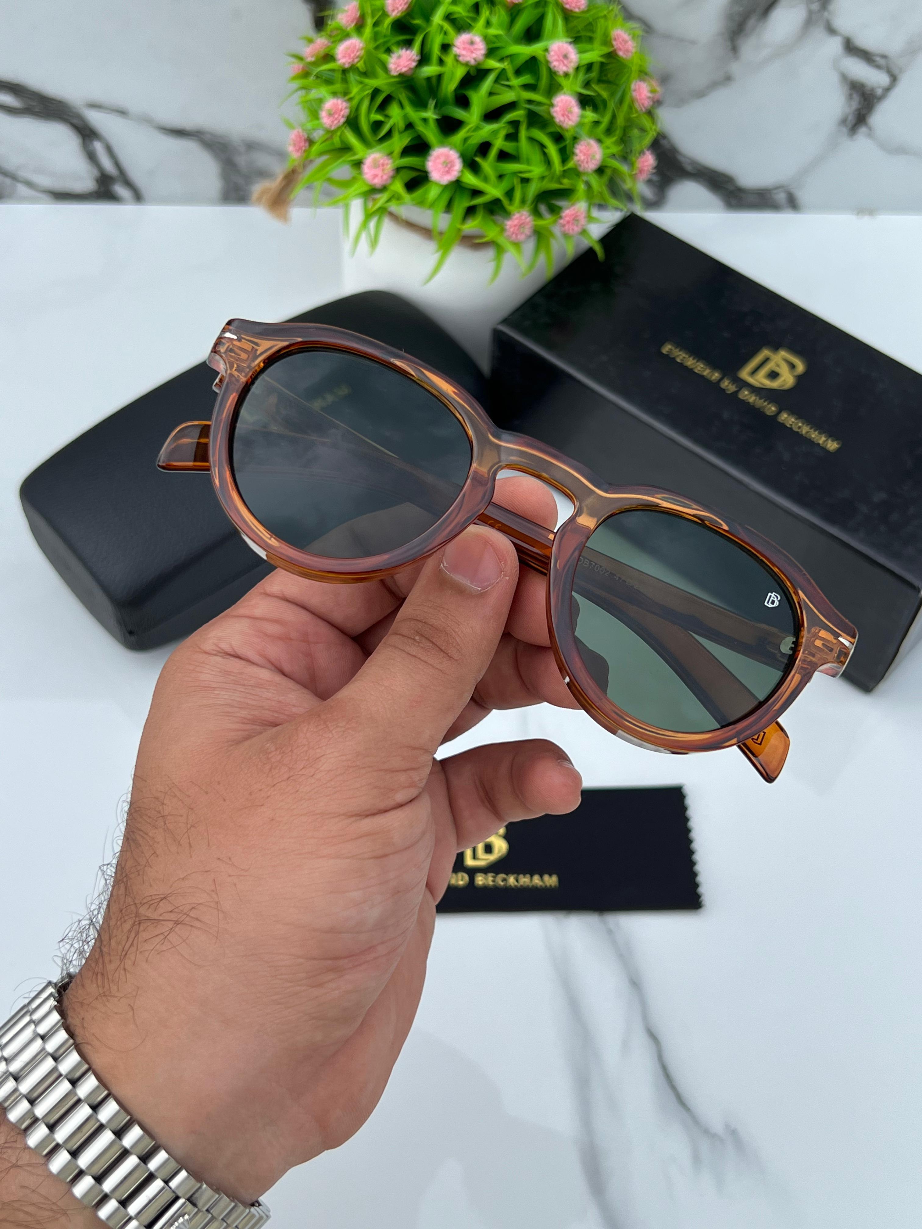 Davi round brown green B