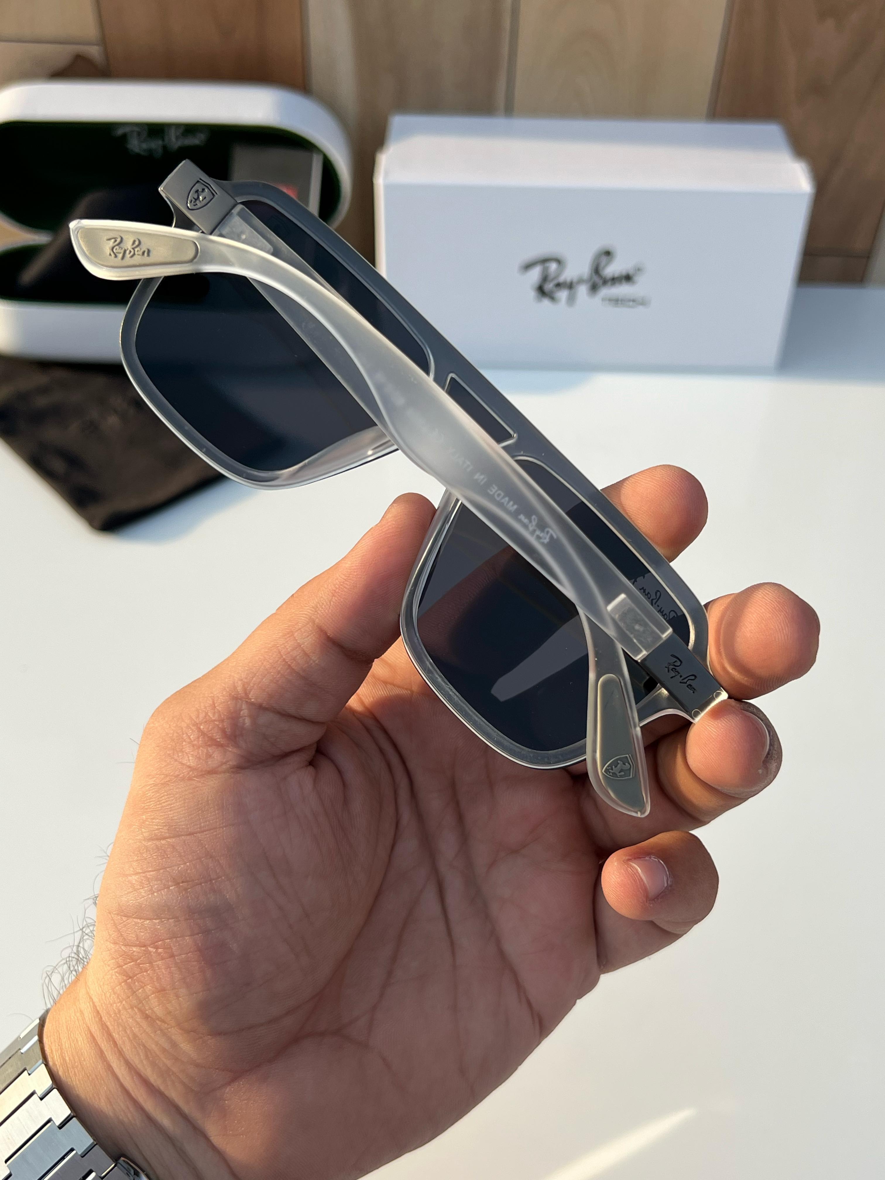 Ray  4904 white black A