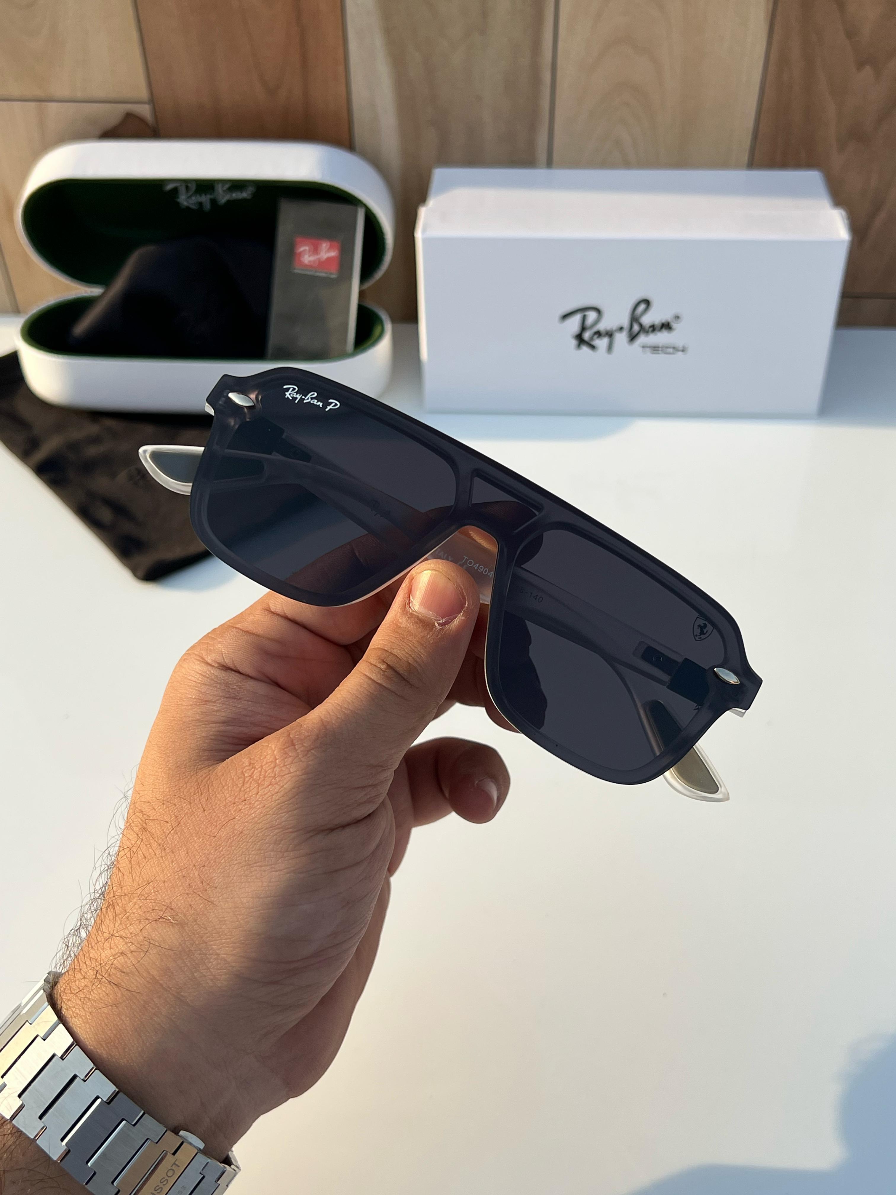 Ray  4904 white black A