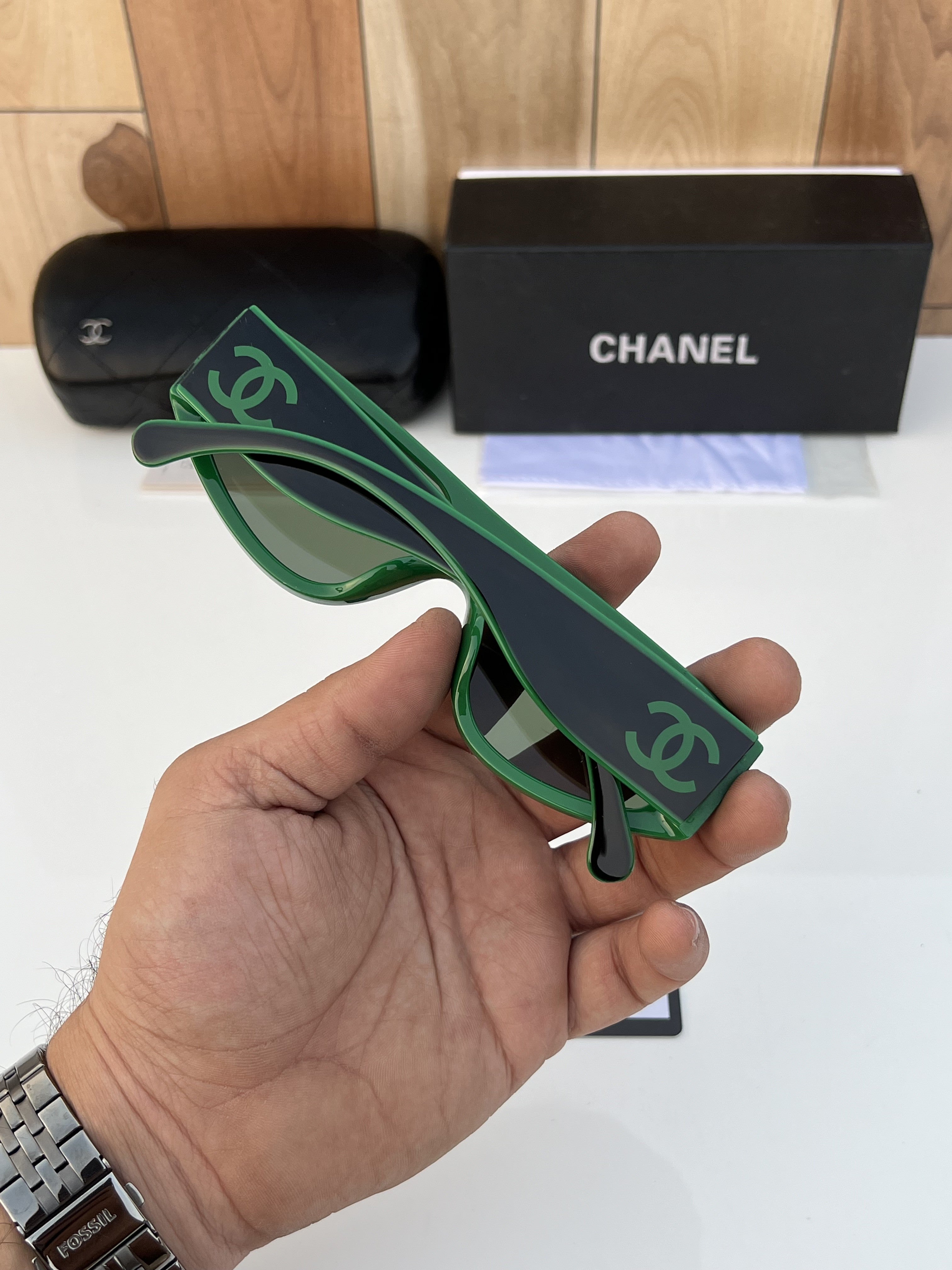 Cha_nel_1001_green_black