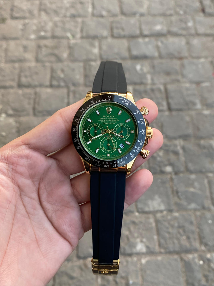Daytona Green Dial Gold Case Silicon Strap Stylish Watch For Men