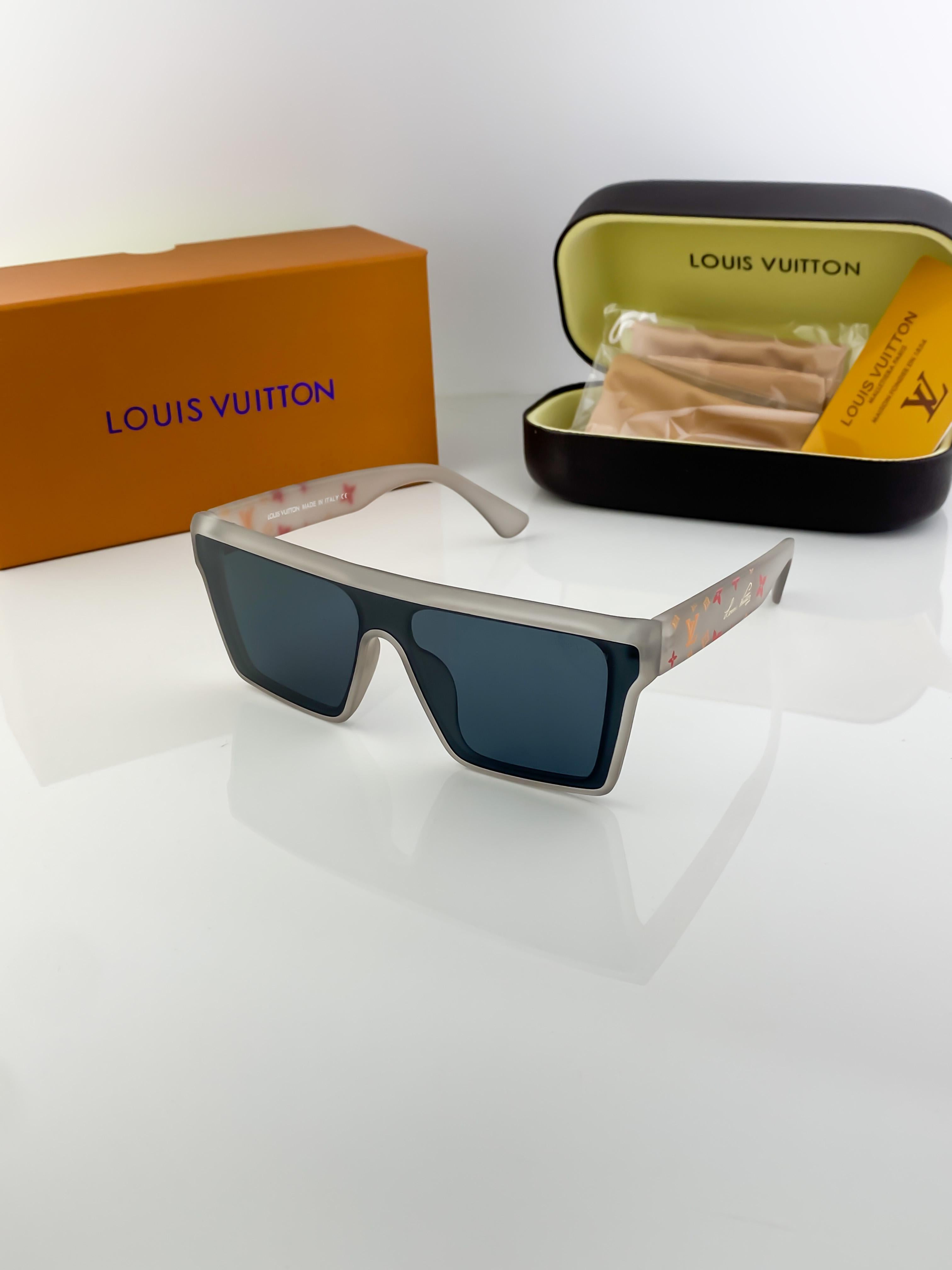 LO_UIS_ VUI_TTON_ 1166 B