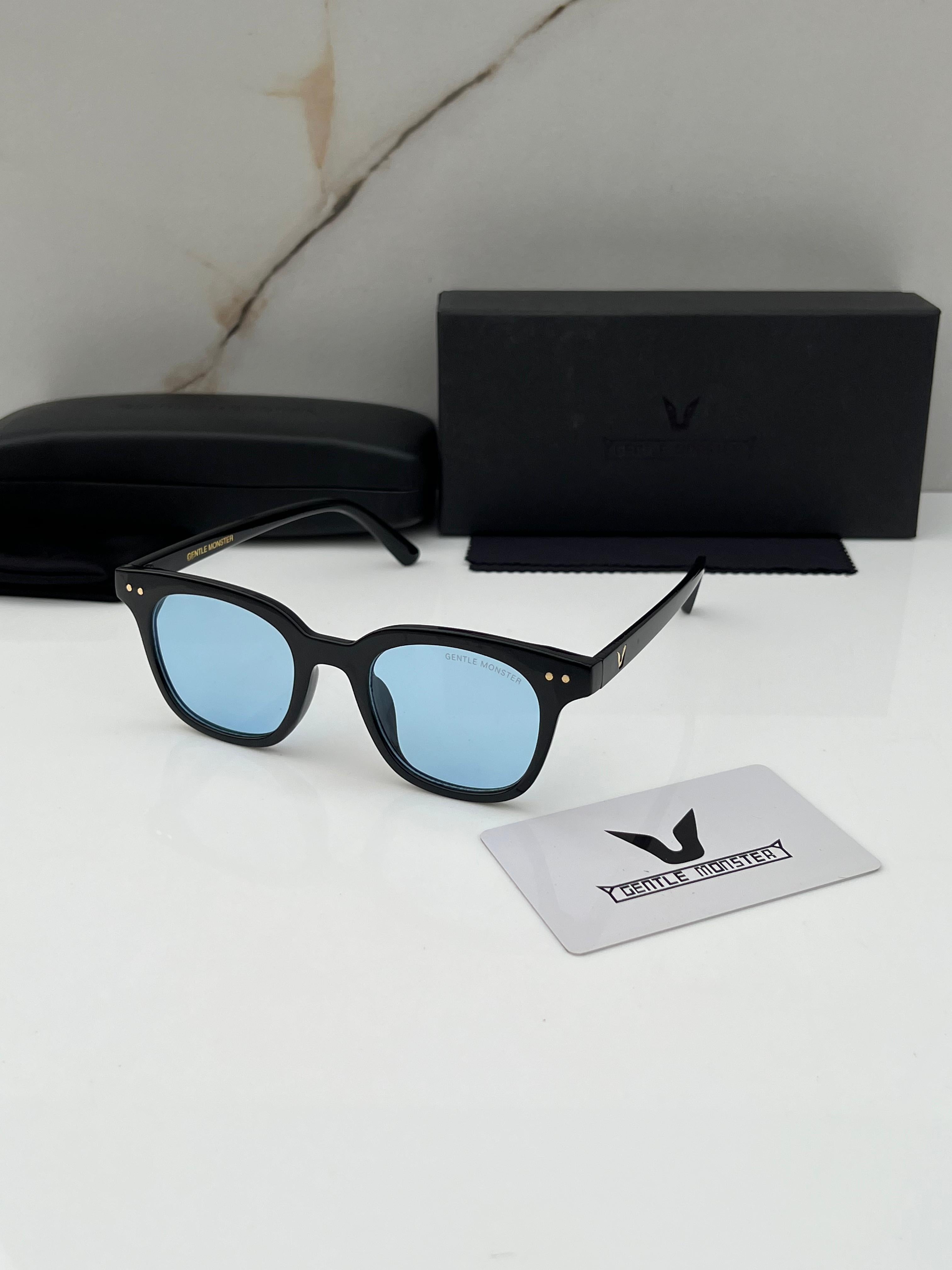 Ge_nt_le M black blue A