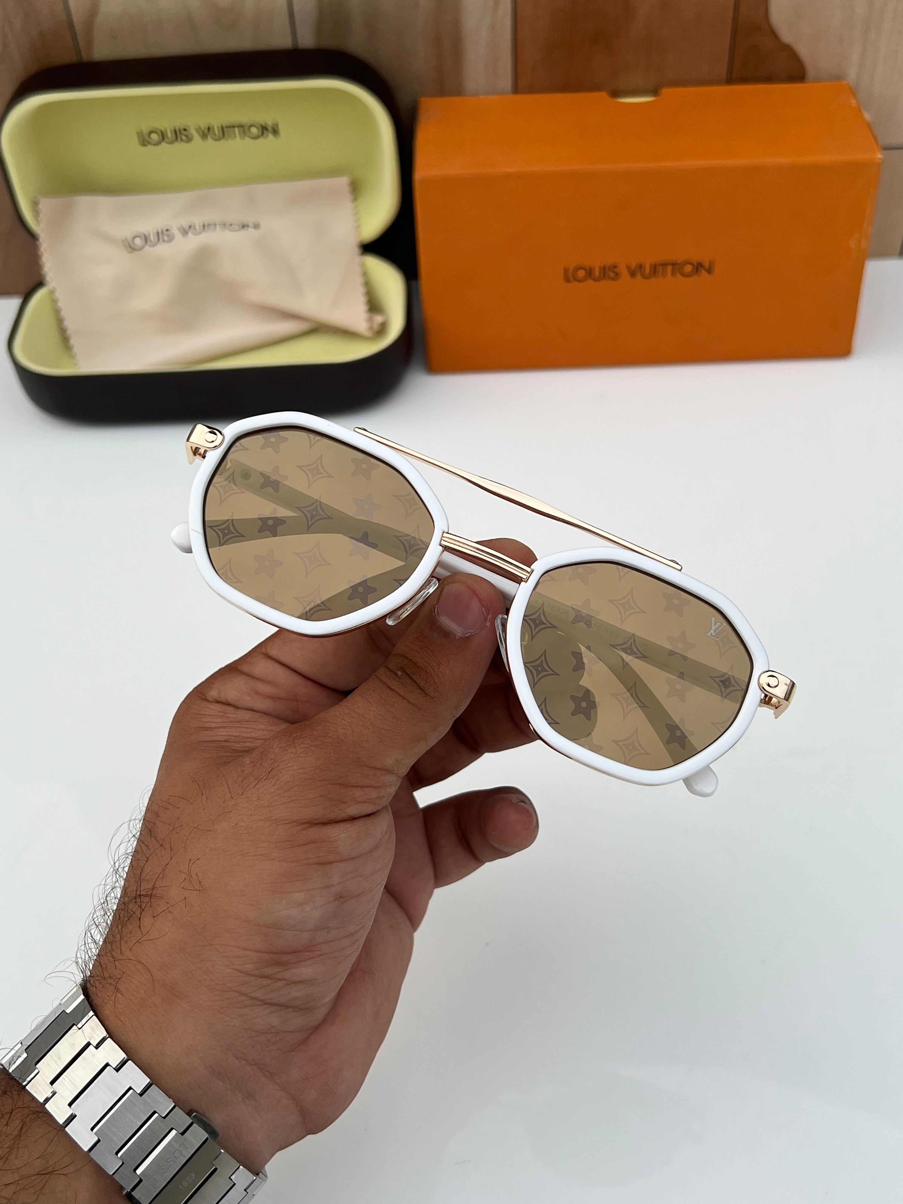 Lou  98336 white brown A